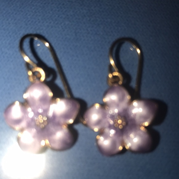 💜 925 Pretty Purple Spring Flowers Gilded w Gold over sterling hooks 💜 - Picture 2 of 3